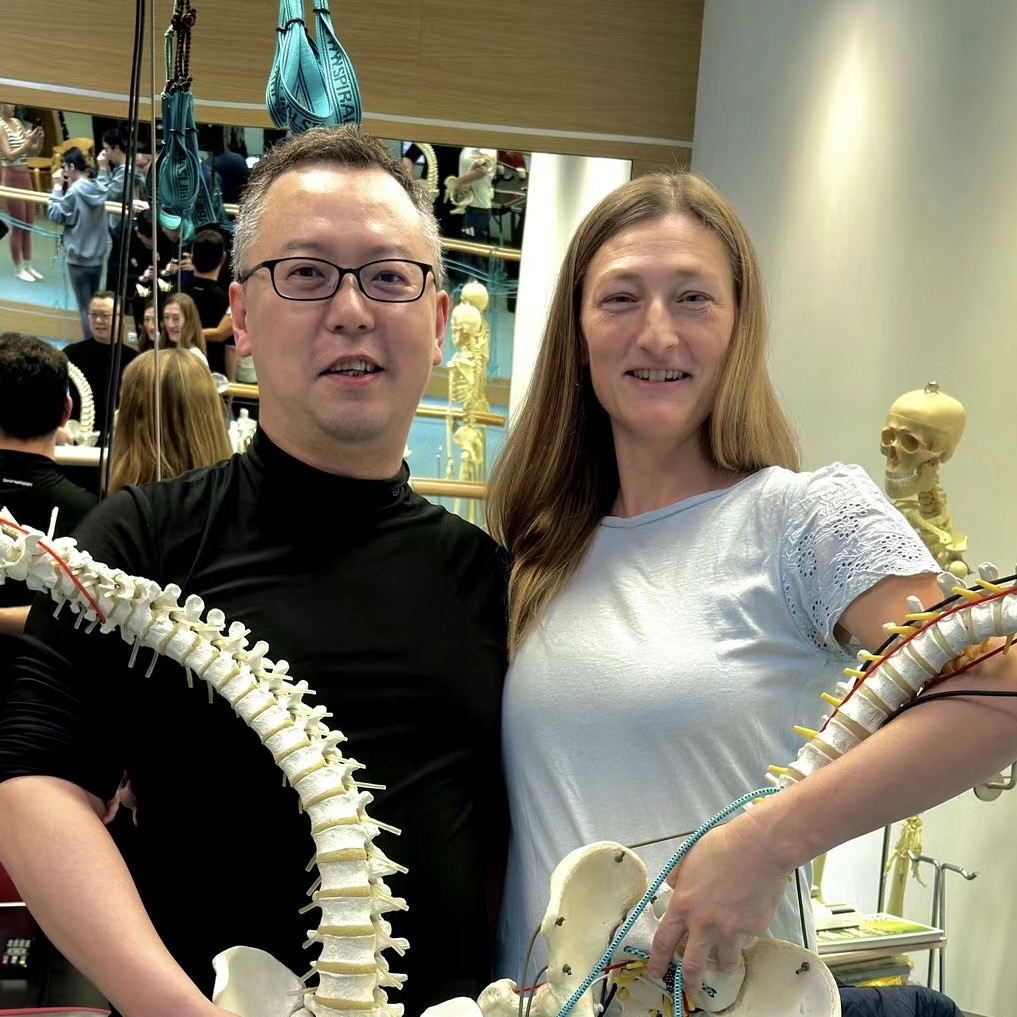 杨博士拜访捷克布拉格的SPS理查德诊所进行学术交流
